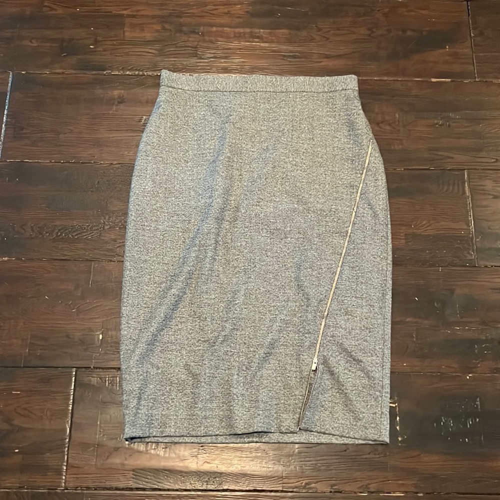 Unique grey pencil skirt with zipper accent, can be professional or flirty!